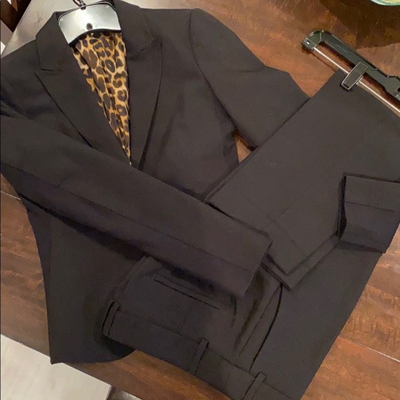 The OG Express Black Pantsuit - Picture 4 of 8